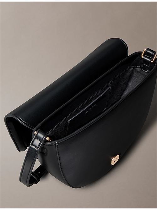 raised ck saddle crossbody CALVIN KLEIN | LV04F3221GUB1